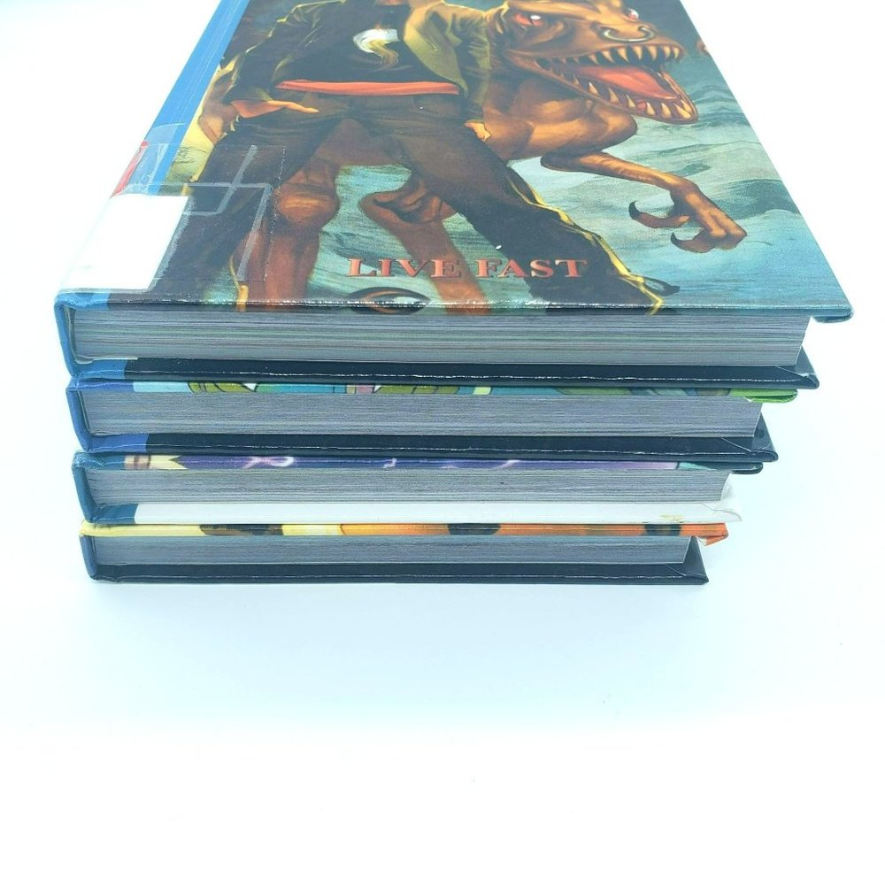 RUNAWAYS Vol 2,4,6, and 7 Graphic Novels Lot of 4 Hardcovers Joss Whedon Ex-Libr - Picture 7 of 8